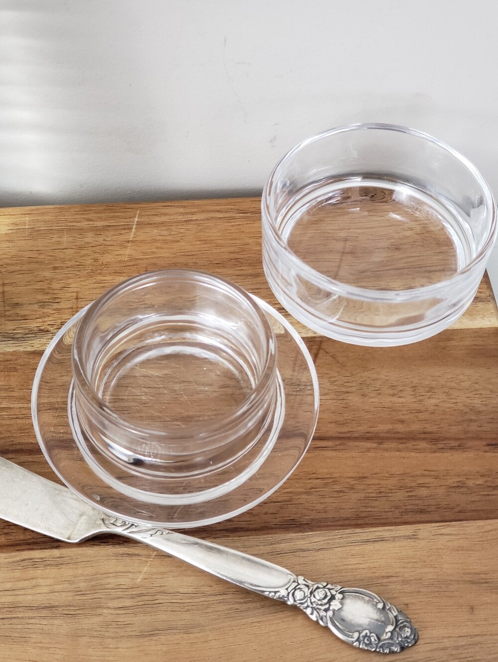 Clear Glass Mini Butter Dish & Silver Plated Butter Knife - Picture 4 of 7